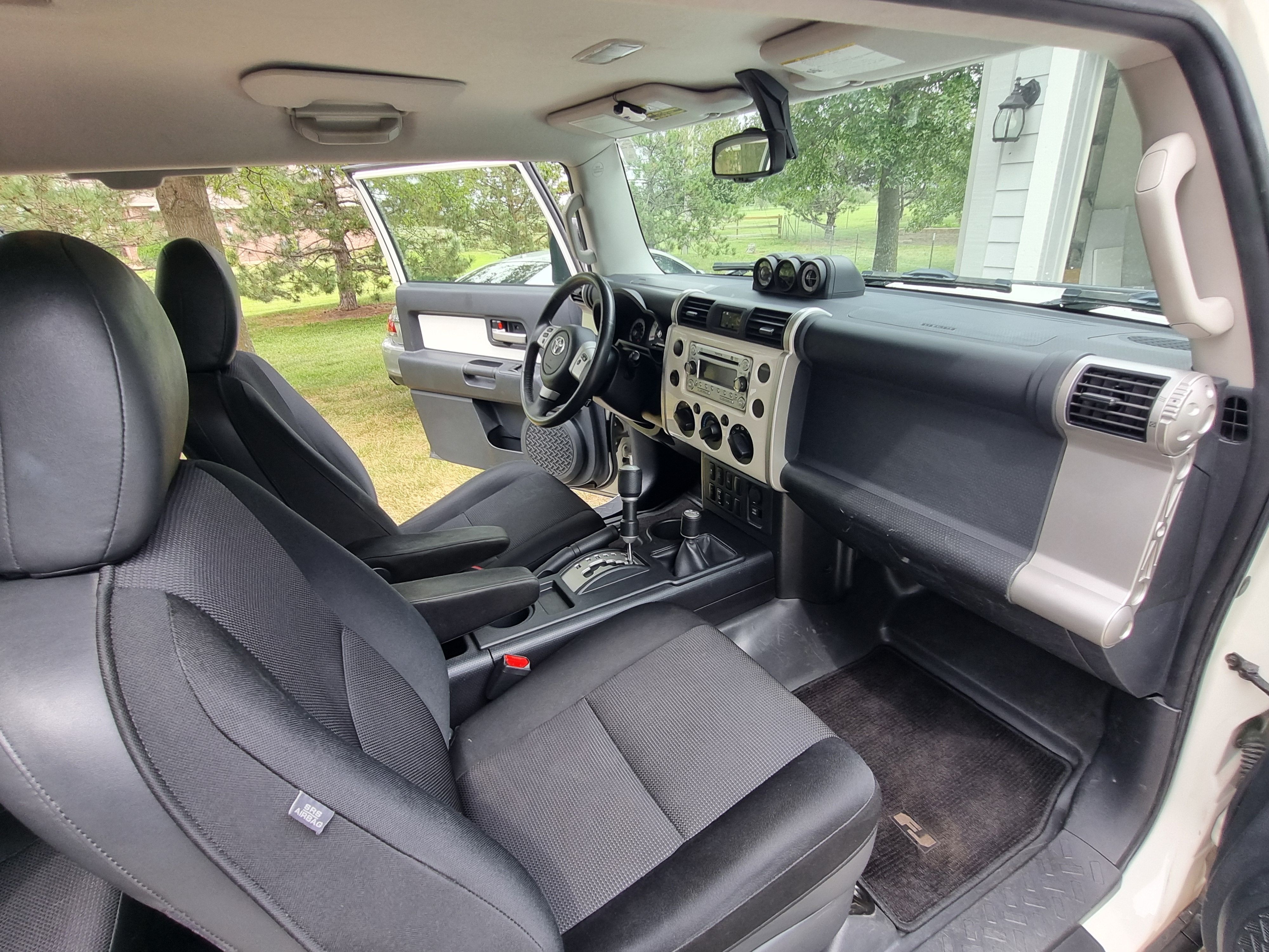 Used 2011 Toyota FJ Cruiser 4WD w/ Upgrade Pkg image 20