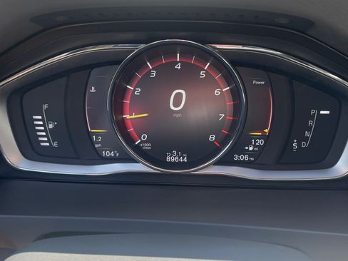Used 2017 Volvo S60 T5 Inscription FWD image 11