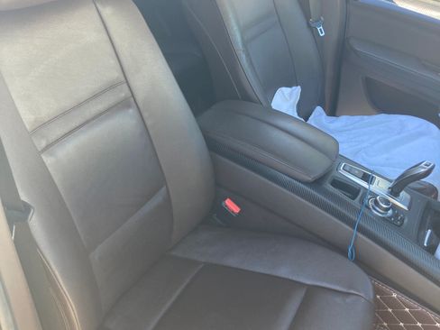 Used 2011 BMW X5 xDrive35d image 9