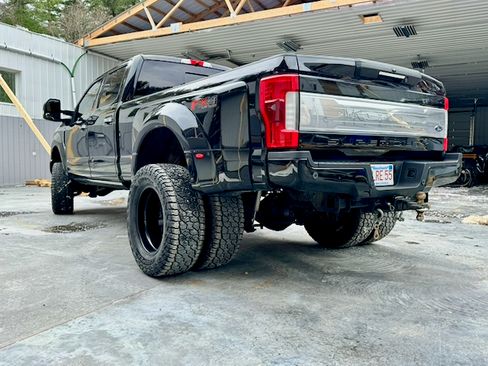 Used 2017 Ford F350 Platinum w/ Platinum Ultimate Package image 14