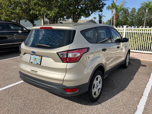 Used 2018 Ford Escape S image 5