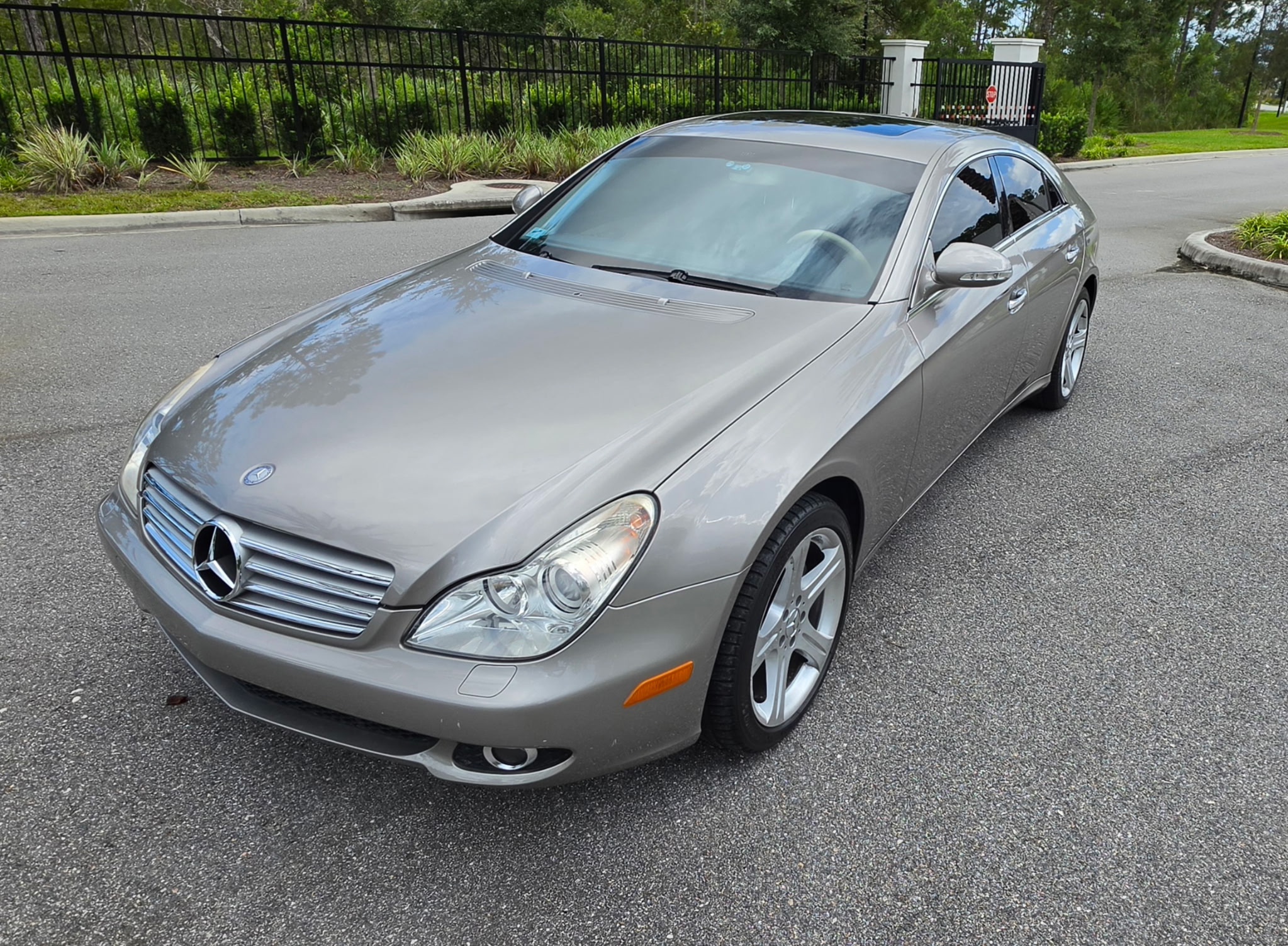 Used 2006 Mercedes-Benz CLS 500 image 1
