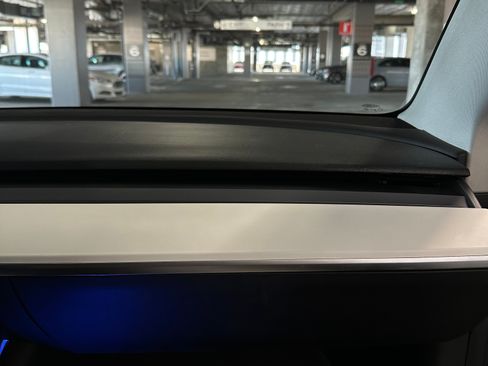 Used 2020 Tesla Model 3 Standard Range Plus RWD image 13