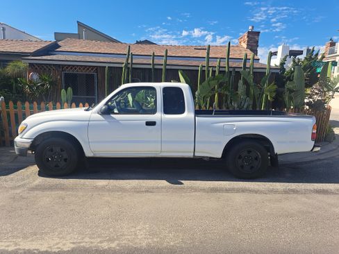 Used 2002 Toyota Tacoma 2WD Xtracab image 15