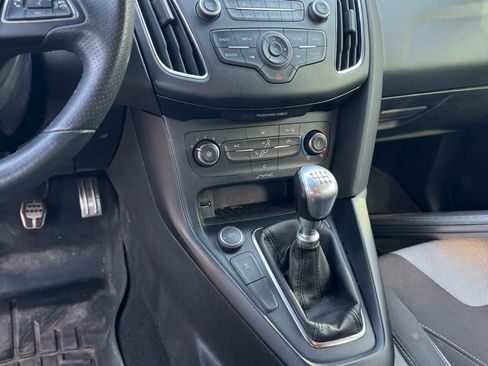 Used 2017 Ford Focus ST image 9