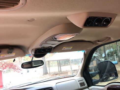 Used 2004 Ford Excursion Limited image 11