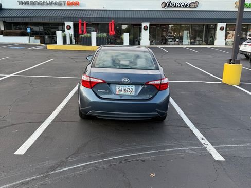 Used 2015 Toyota Corolla L image 6