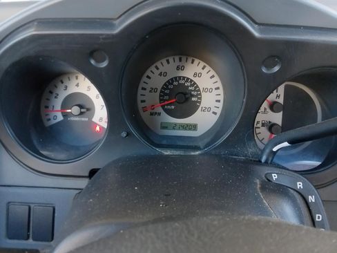 Used 2004 Nissan Frontier XE w/ (VTP) Value Truck Pkg image 8