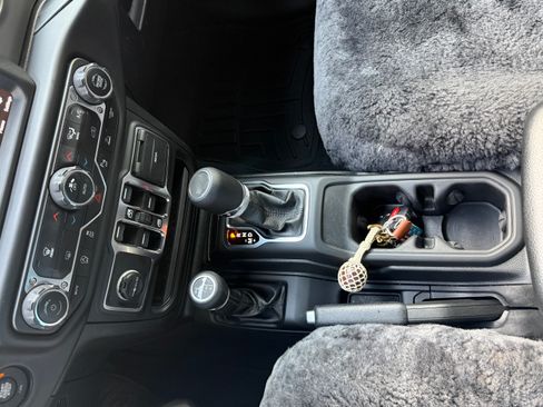 Used 2021 Jeep Wrangler Unlimited Sport image 16