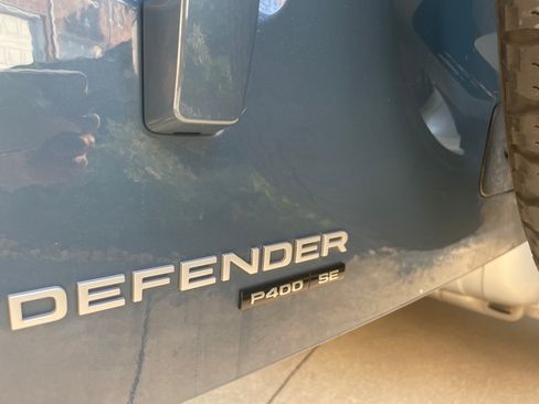 Used 2020 Land Rover Defender 110 SE AWD/4WD image 9
