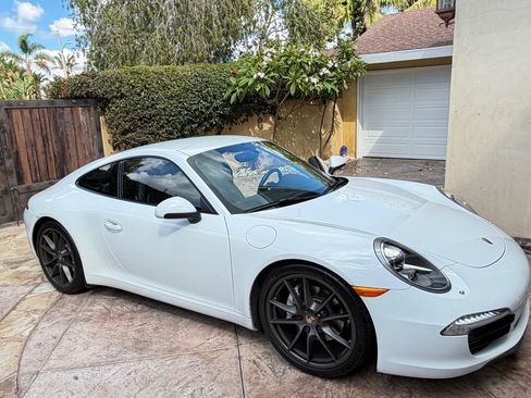 Used 2014 Porsche 911 Carrera image 1