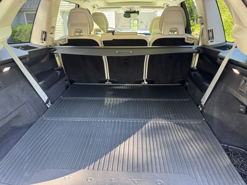 Used 2022 Volvo XC90 T6 Inscription w/ Lounge Package AWD/4WD image 10