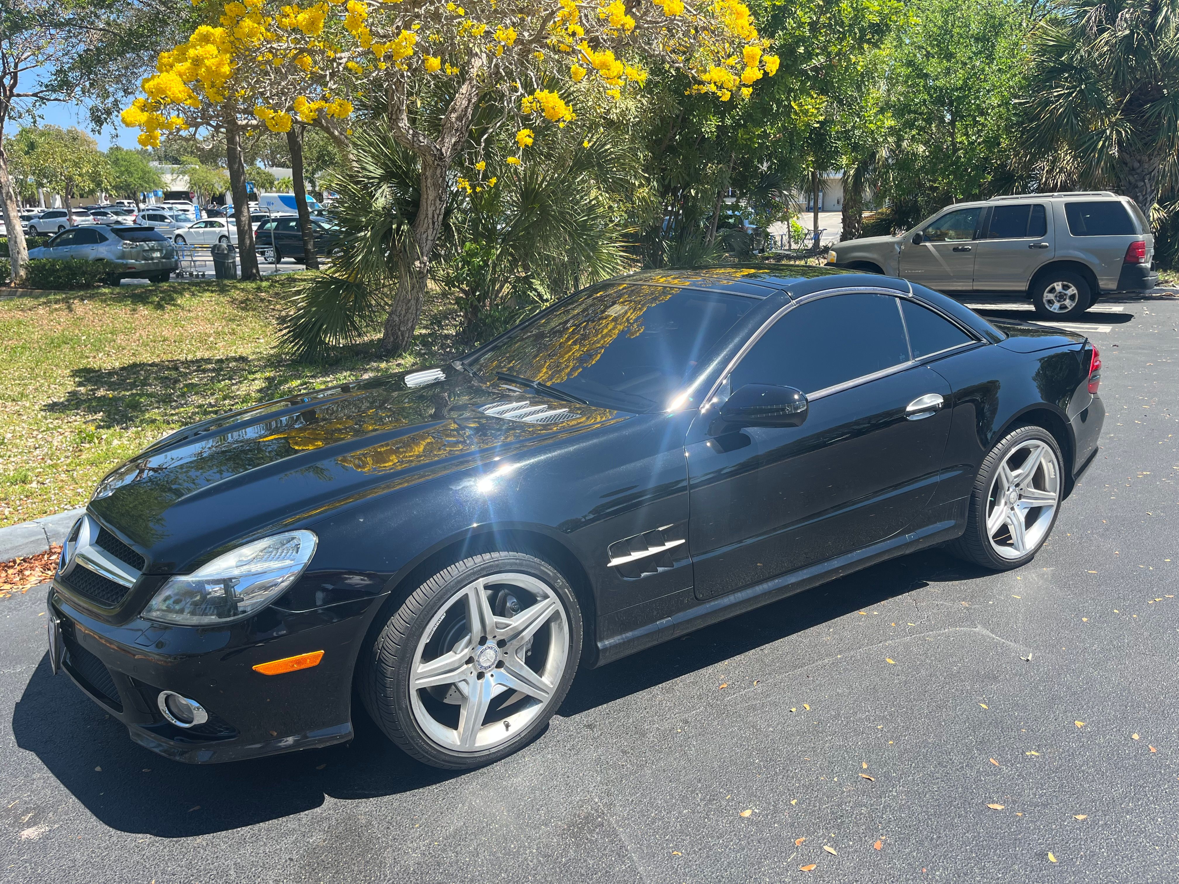 Used 2012 Mercedes-Benz SL 550 image 2
