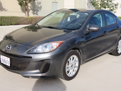 Used 2013 MAZDA MAZDA3 i Touring image 12