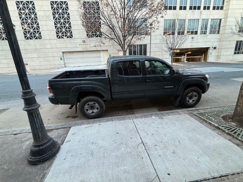 Used 2009 Toyota Tacoma 4x4 Double Cab image 18
