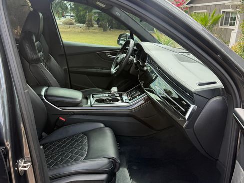 Used 2021 Audi SQ7 Prestige w/ Prestige Package AWD/4WD image 16