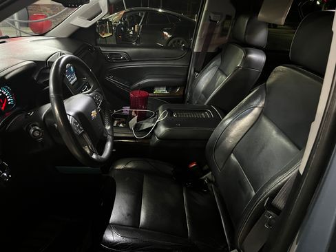 Used 2016 Chevrolet Suburban LT image 6