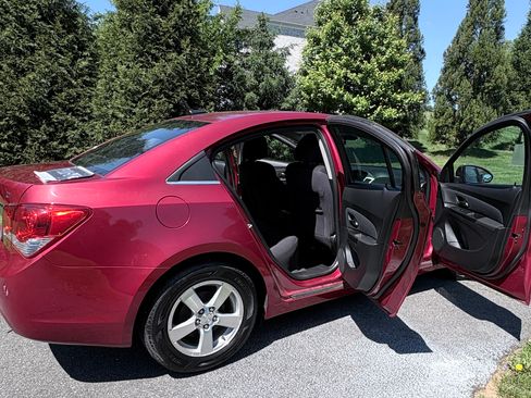 Used 2014 Chevrolet Cruze LT FWD image 4