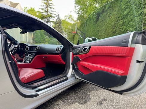 Used 2013 Mercedes-Benz SL 550 image 12