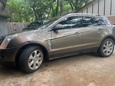 Used 2012 Cadillac SRX Premium FWD image 1