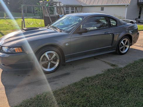 Used 2004 Ford Mustang Mach 1 RWD image 15