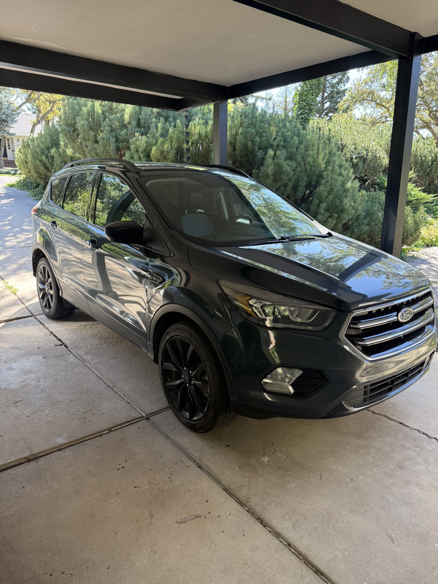 Used 2019 Ford Escape SE AWD/4WD image 1