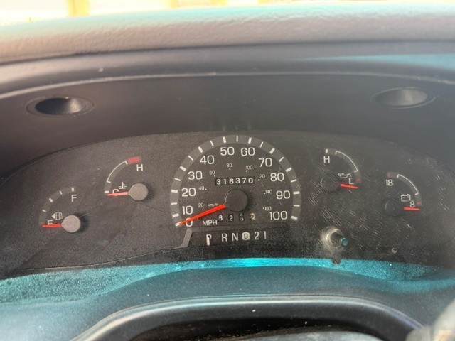 Used 2000 Ford E-250 and Econoline 250 RWD image 10