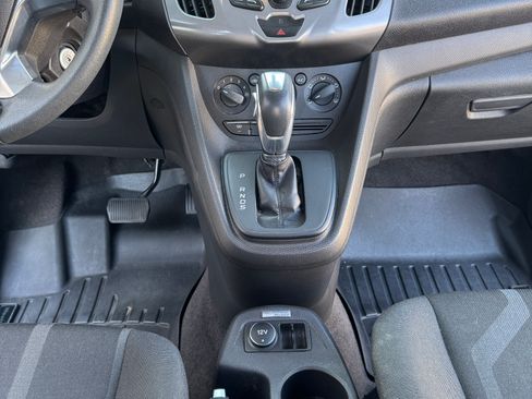 Used 2014 Ford Transit Connect XLT image 2