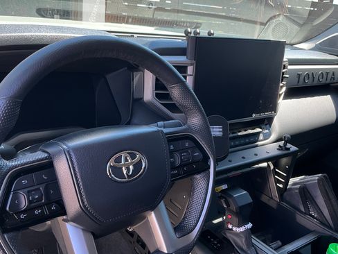 Used 2024 Toyota Tundra Limited AWD/4WD image 2