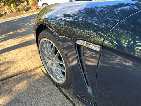 Used 2010 Porsche Panamera 4S image 12