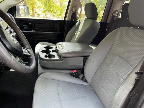 Used 2019 RAM 1500 Tradesman w/ Chrome Plus Package RWD image 4