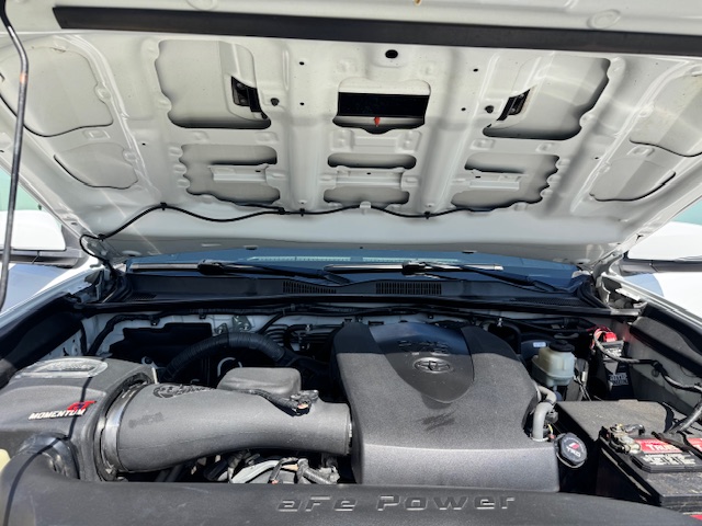 Used 2016 Toyota Tacoma TRD Sport AWD/4WD image 16