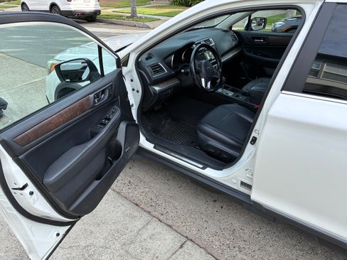 Used 2016 Subaru Outback 2.5i Limited AWD/4WD image 15
