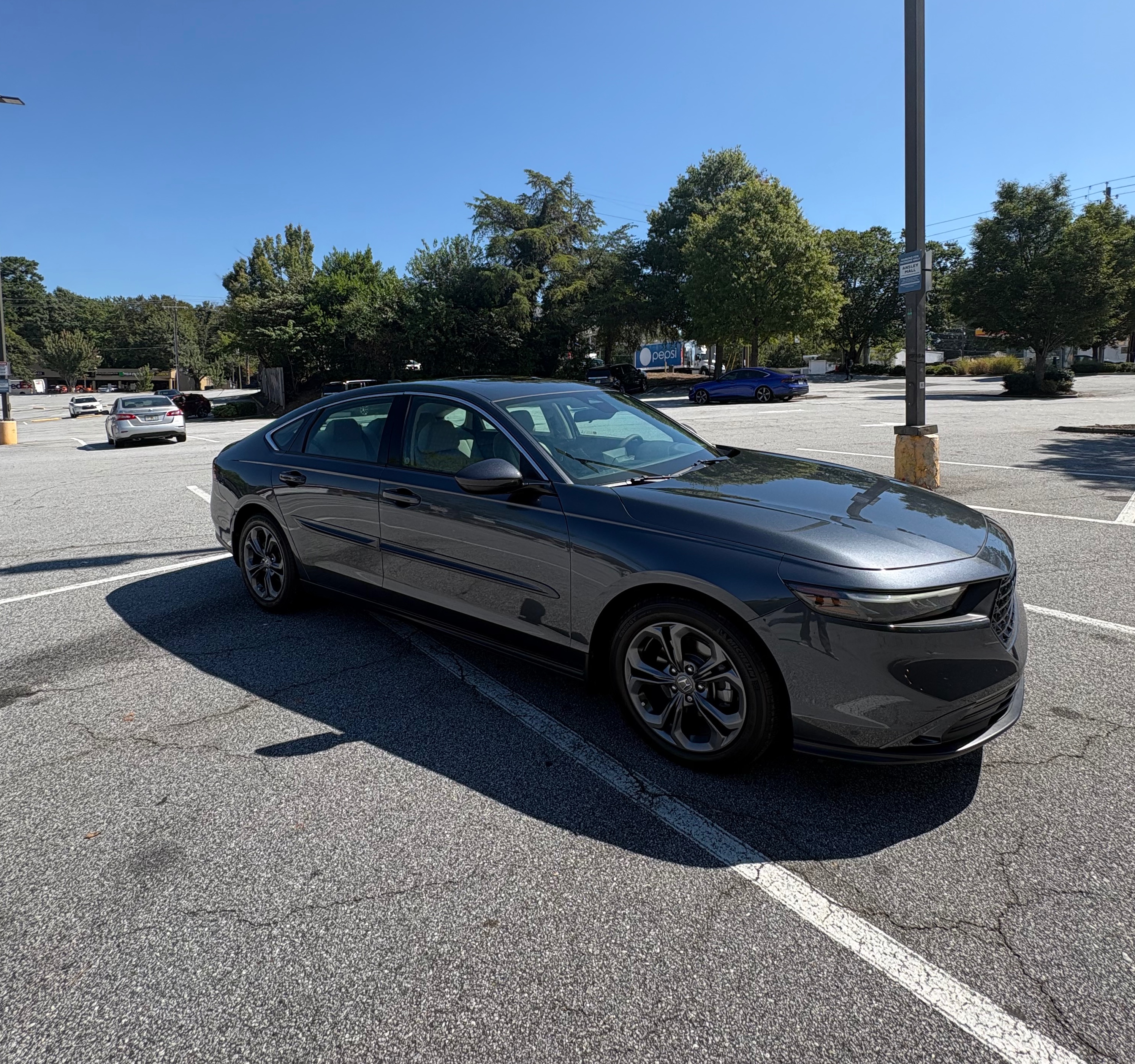 Used 2023 Honda Accord EX image 2