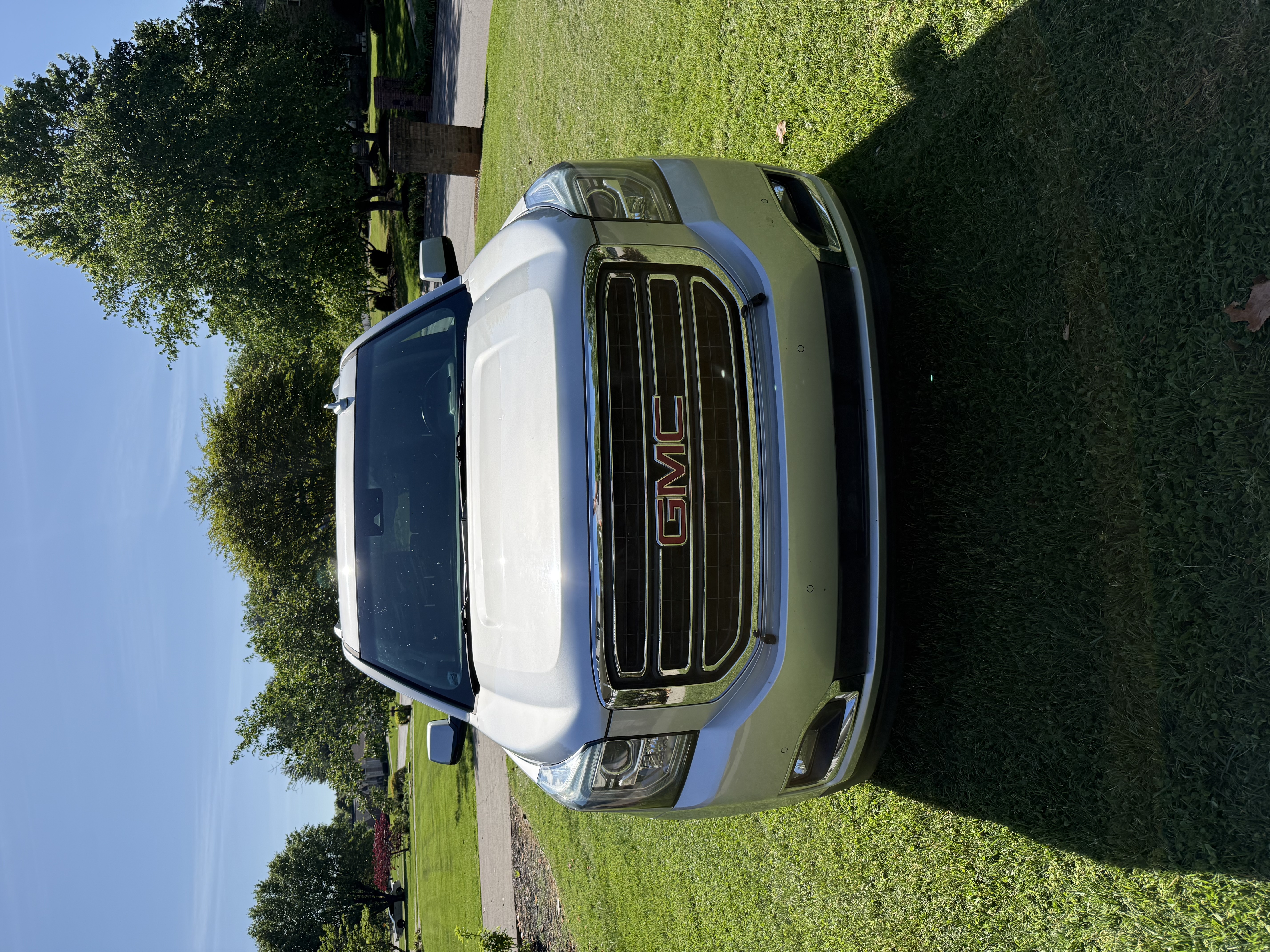 Used 2019 GMC Yukon XL SLT w/ Open Road Package AWD/4WD image 11