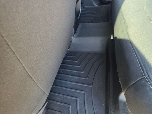 Used 2022 Chevrolet Colorado LT w/ LT Convenience Package image 19