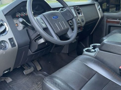 Used 2010 Ford F350 XLT image 2