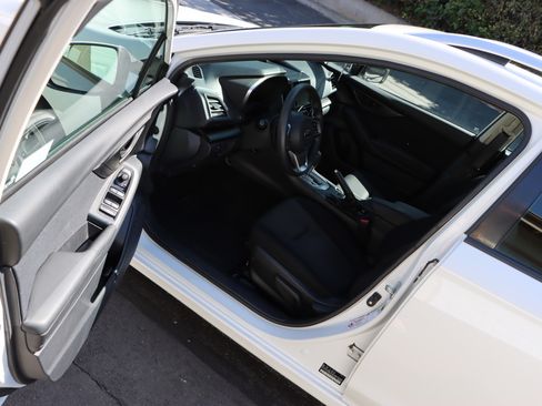 Used 2017 Subaru Impreza 2.0i Premium image 18