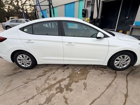 Used 2019 Hyundai Elantra SE w/ Cargo Package image 11