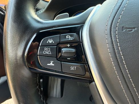 Used 2018 BMW 530e 530e iPerformance Sedan 4D image 15