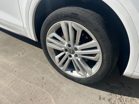 Used 2018 Audi Q5 Prestige w/ Prestige Package image 6