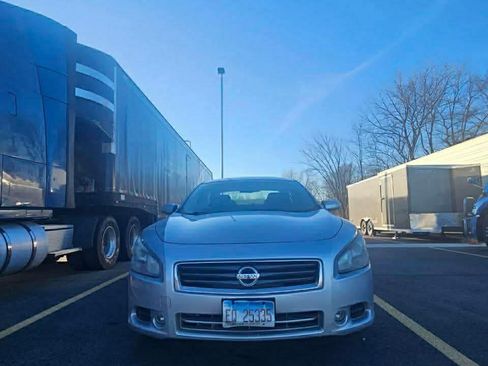 Used 2012 Nissan Maxima 3.5 S w/ Limited Edition Pkg FWD image 2