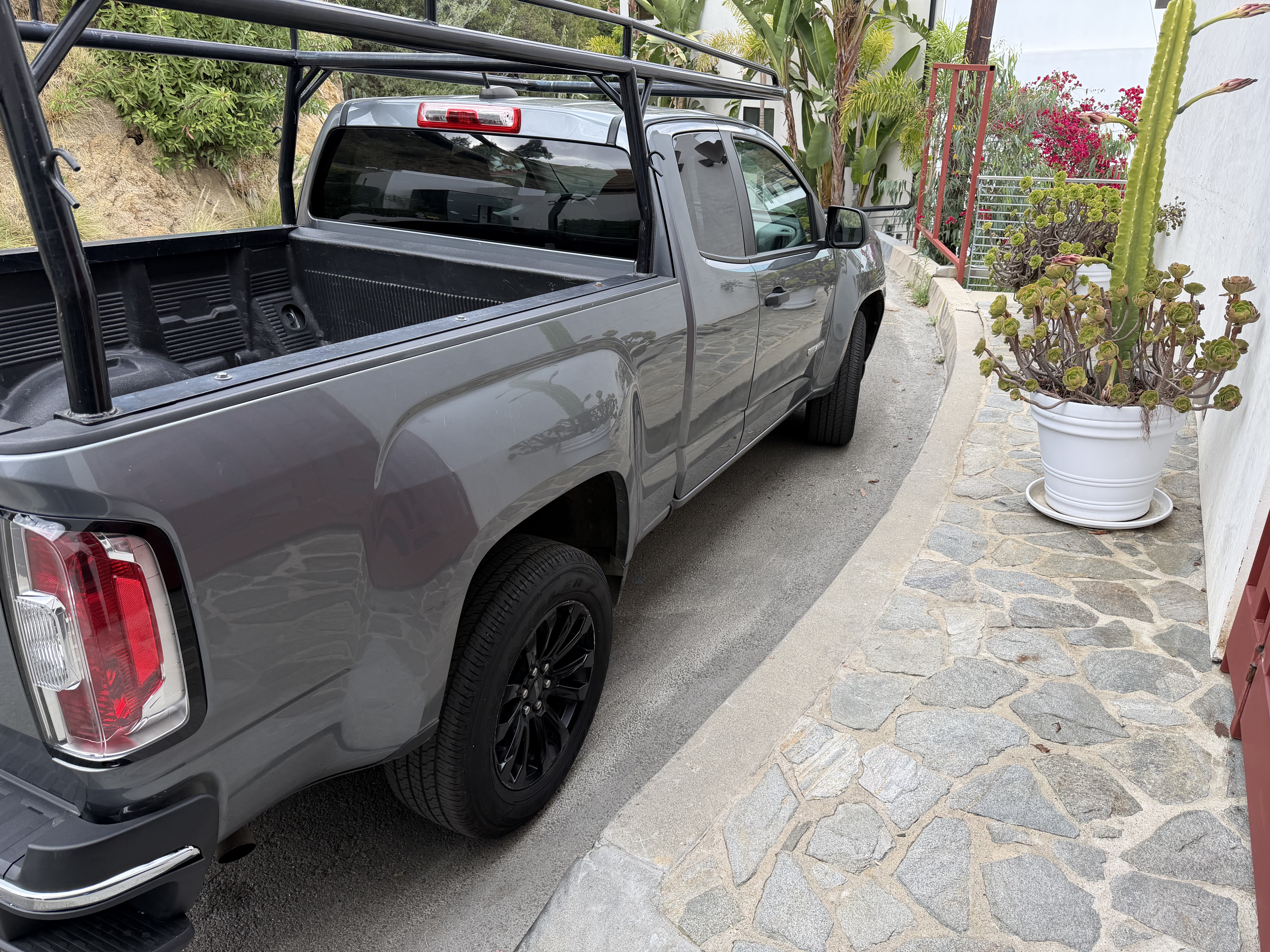 Used 2021 GMC Canyon Elevation Standard w/ Convenience Package RWD image 2