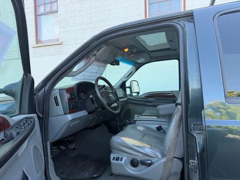 Used 2007 Ford F250 4x4 Crew Cab Super Duty image 5