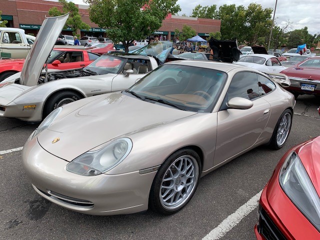 Used 2000 Porsche 911 Carrera image 1