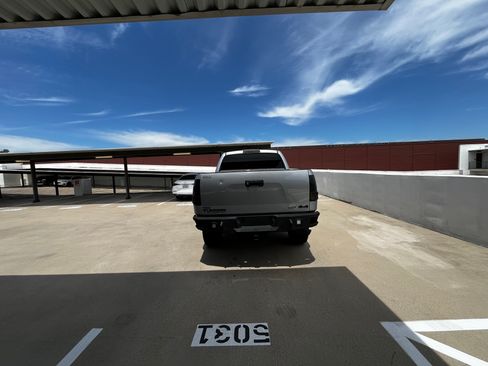 Used 2013 Toyota Tundra 4x4 CrewMax w/ SR5 Pkg image 26