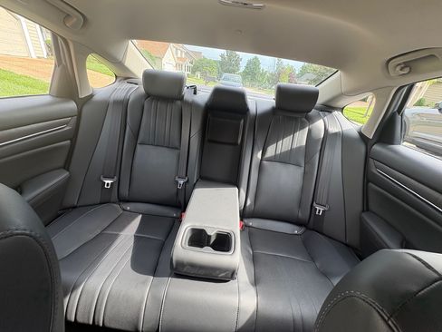 Used 2021 Honda Accord Touring image 13