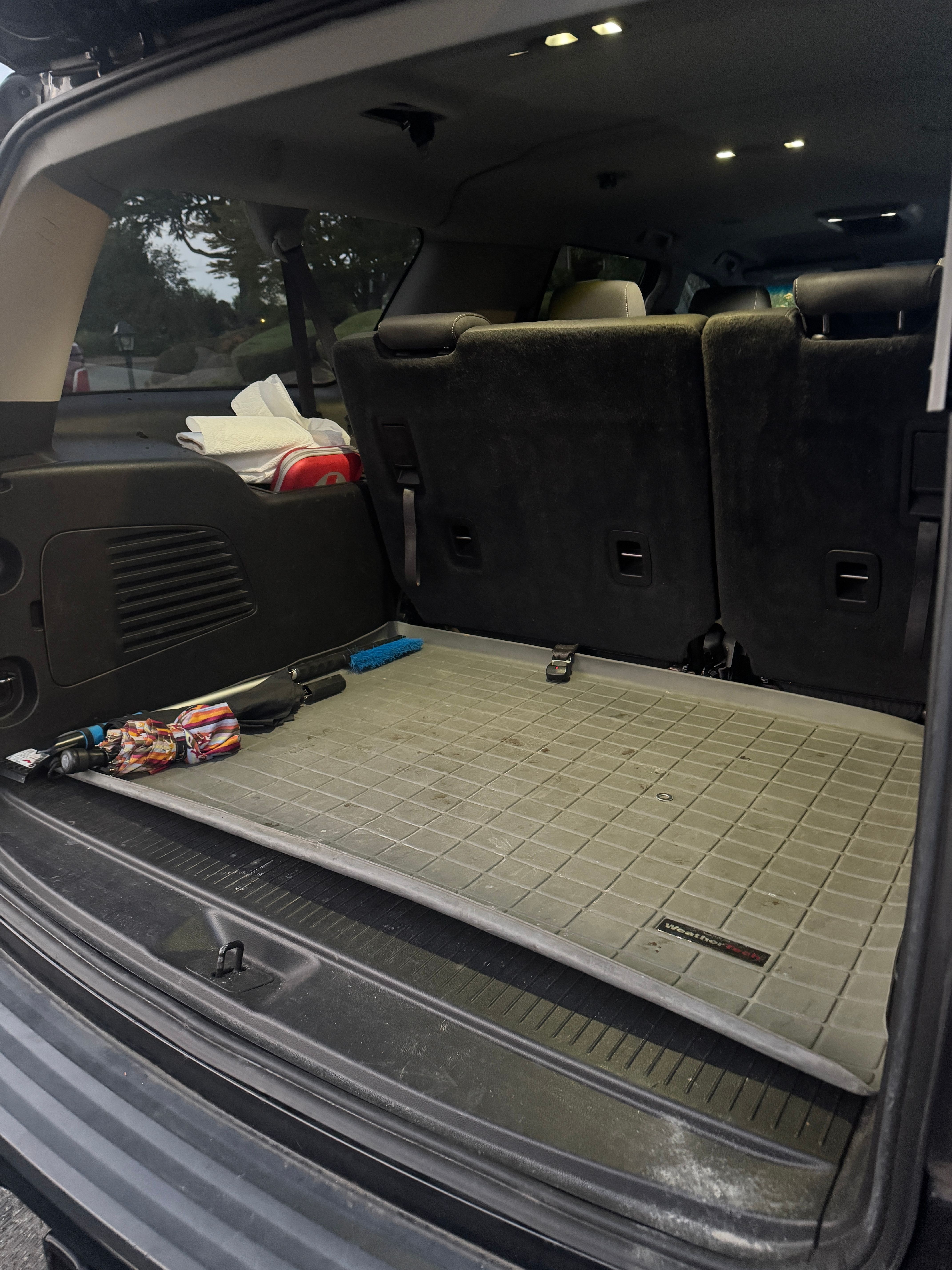 Used 2016 Chevrolet Suburban LS AWD/4WD image 14