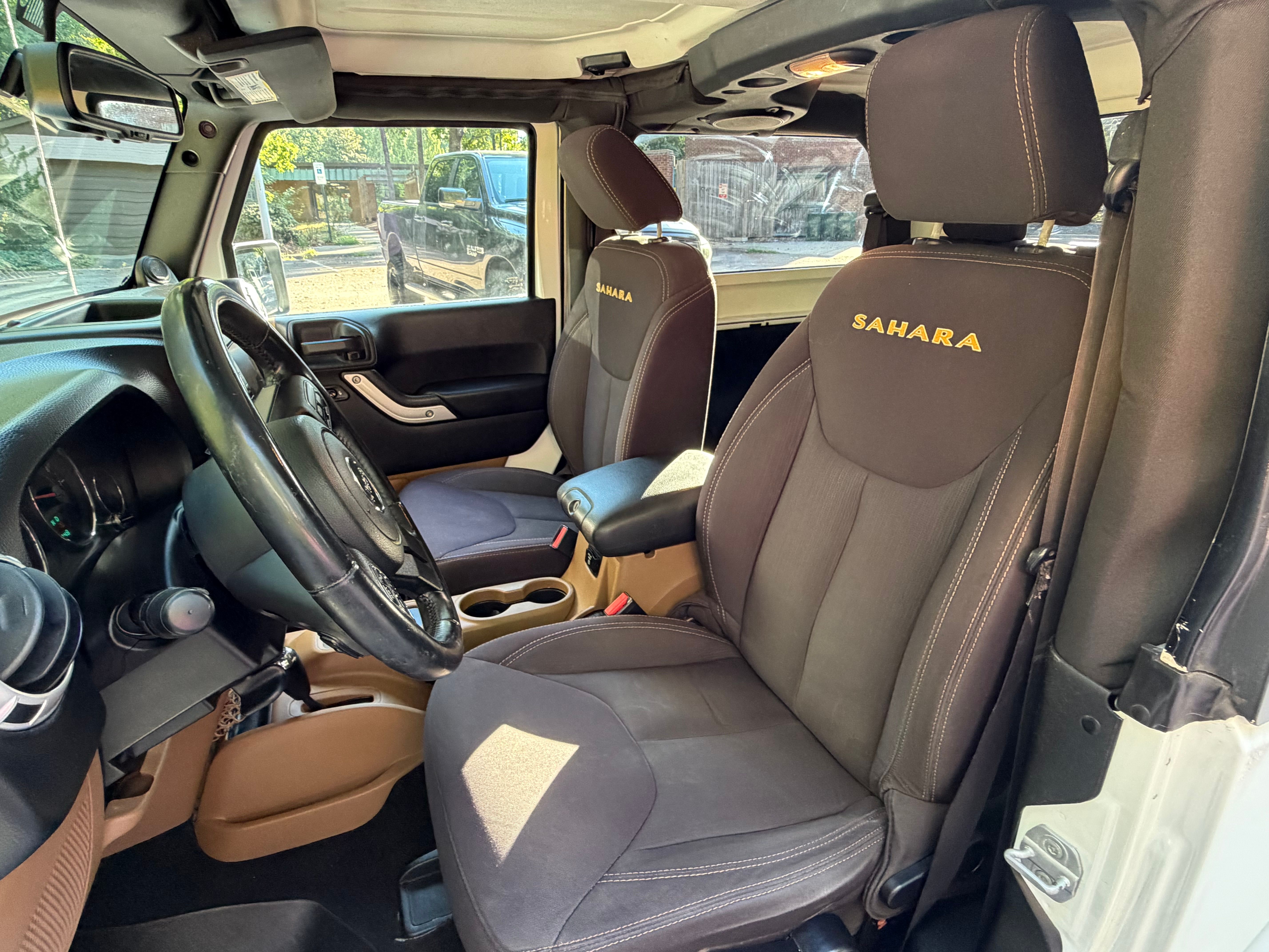 Used 2013 Jeep Wrangler Sahara w/ Connectivity Group AWD/4WD image 17