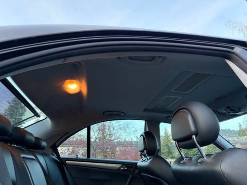 Used 2003 Mercedes-Benz C 230 Sedan image 8